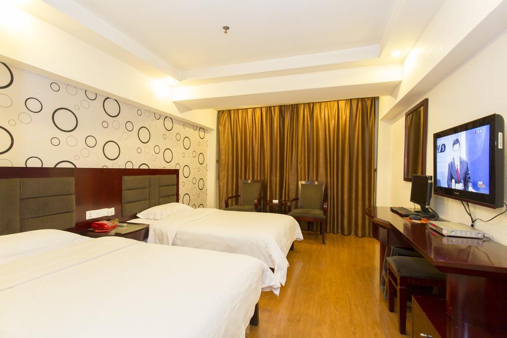 Kaiserdom Hotel Changsha Railway Station Номер фото