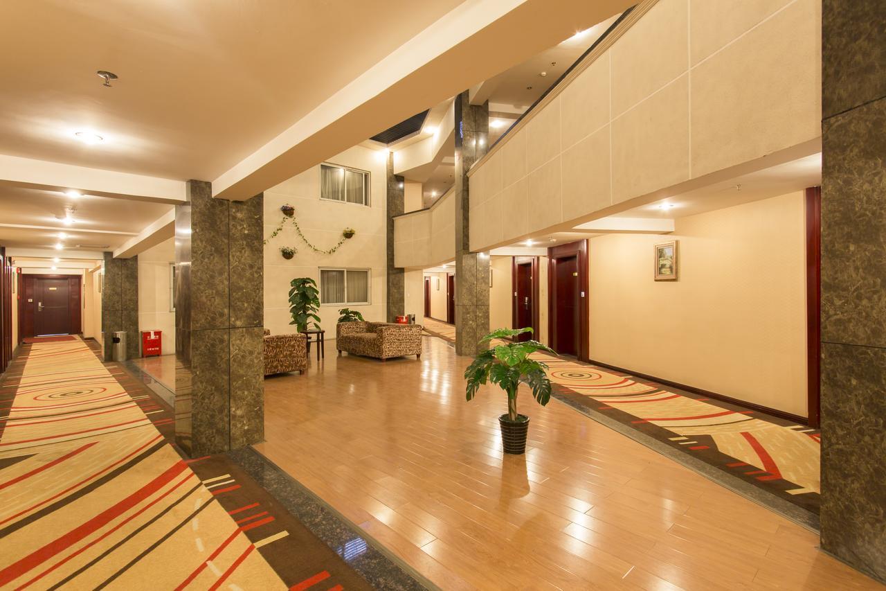 Kaiserdom Hotel Changsha Railway Station Экстерьер фото