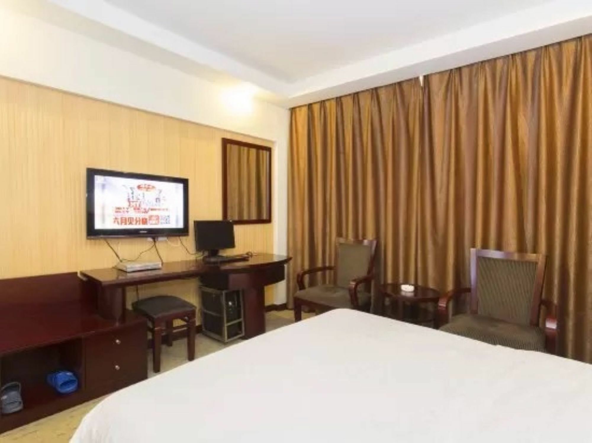 Kaiserdom Hotel Changsha Railway Station Экстерьер фото
